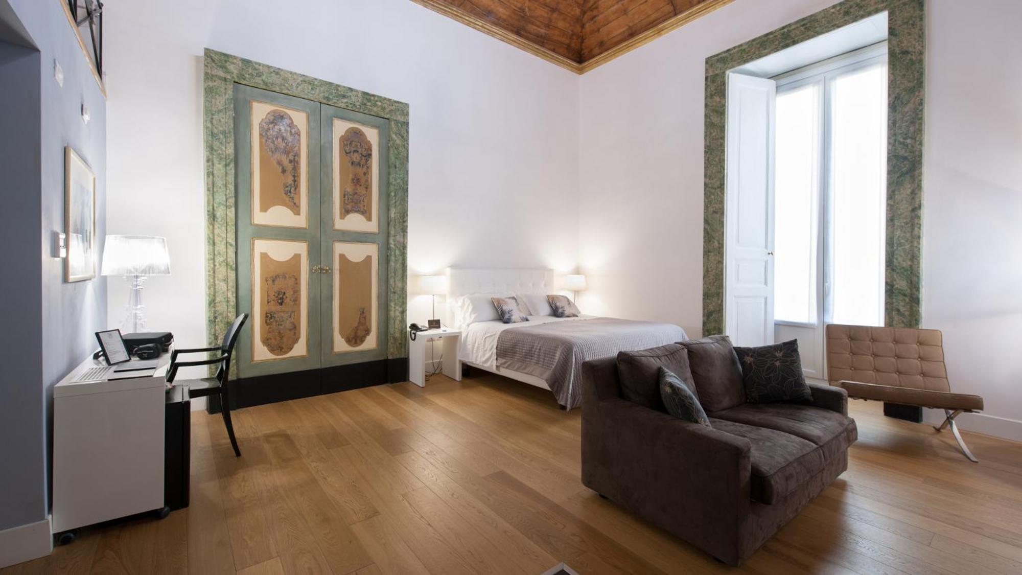 Santa Chiara Boutique Hotel Неаполь Экстерьер фото