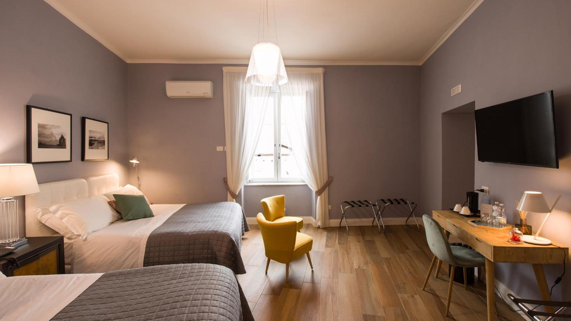 Santa Chiara Boutique Hotel Неаполь Экстерьер фото