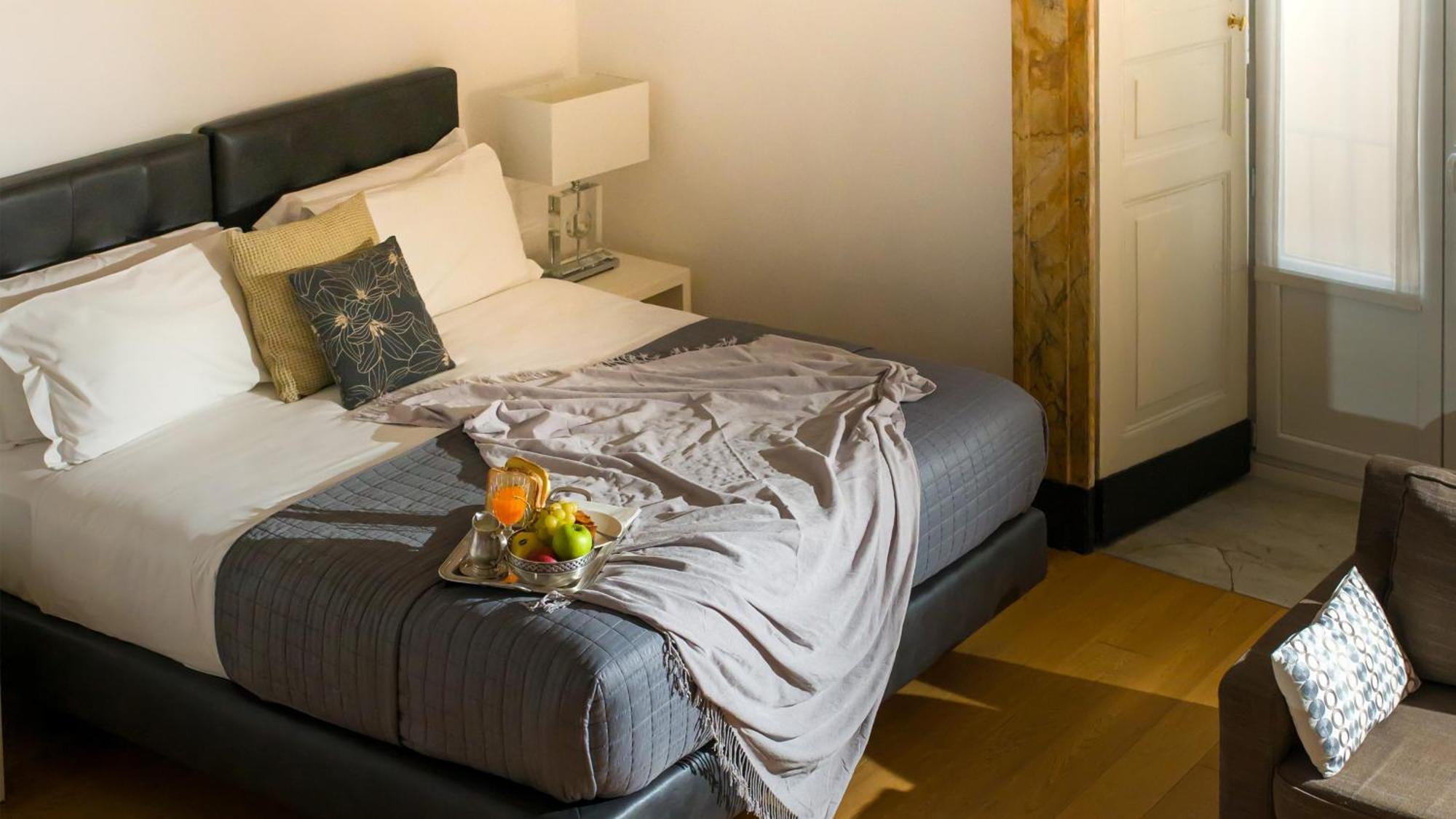 Santa Chiara Boutique Hotel Неаполь Экстерьер фото